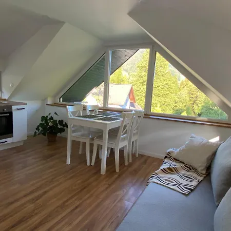 Διαμέρισμα Zidana Marela - Attic With A View